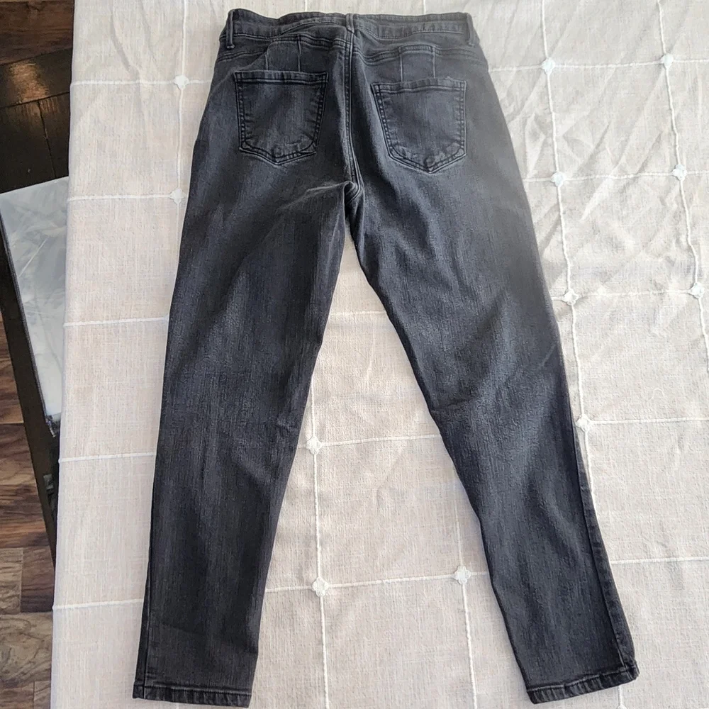 C’est Toi Women’s Jeans – Size 11 (26” Waist, Inseam 29”) Black Skinny - Picture 4 of 5